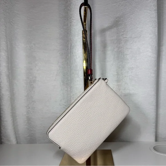 Coach Snowflake Bear Corner Zip Wristlet Wallet - Picture 2 of 9